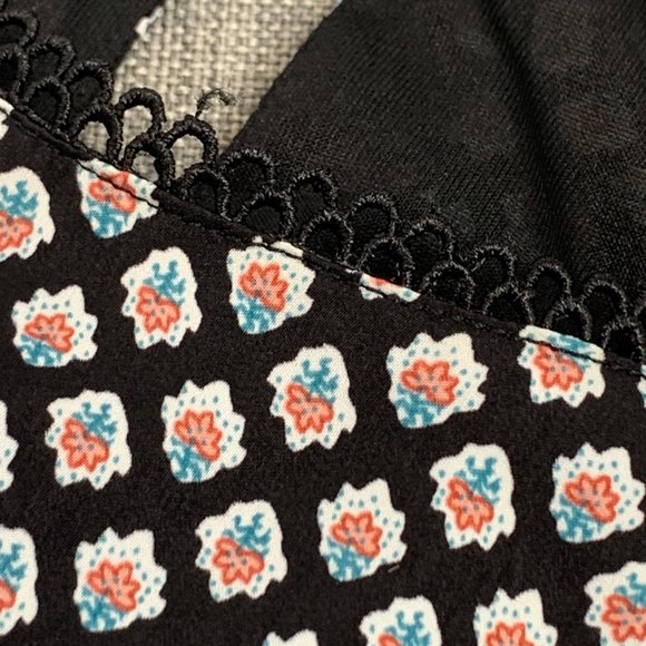 Altar'd State Floral Dress Elastic Cinched Waist Small Mid Sleeve Crochet Detail - Picture 10 of 15